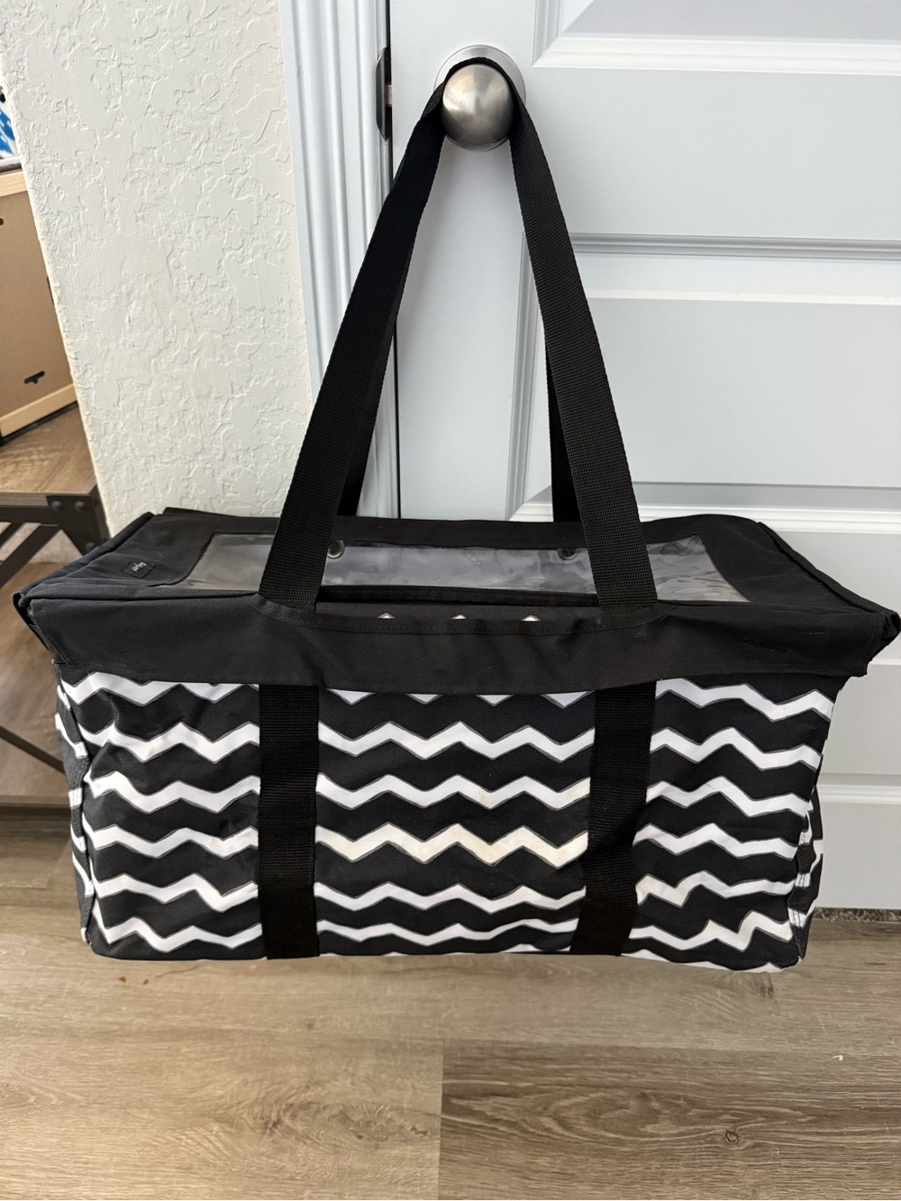 thirty-one Black and White Chevron Large Utility Tote with Lid
